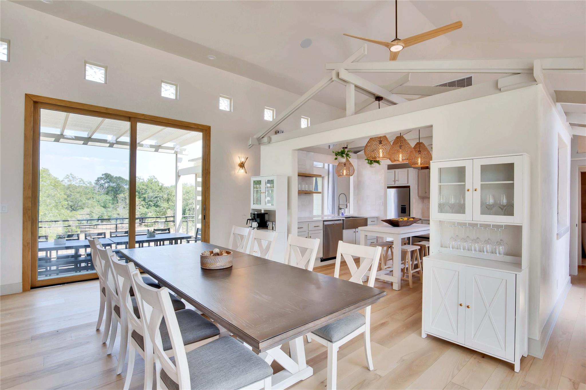 Image 30 of 38 For 609 Creekwood Dr