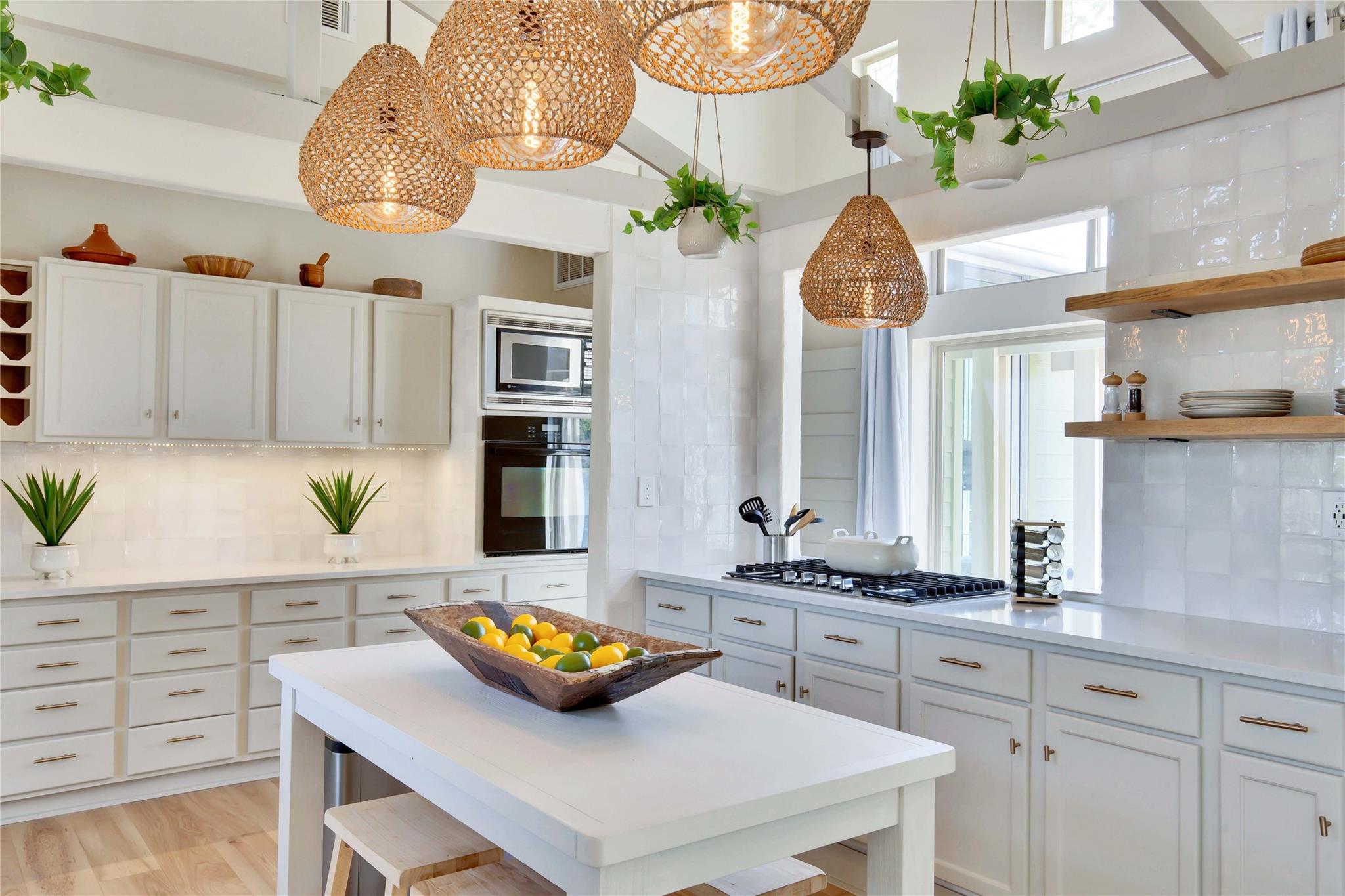 Image 31 of 38 For 609 Creekwood Dr