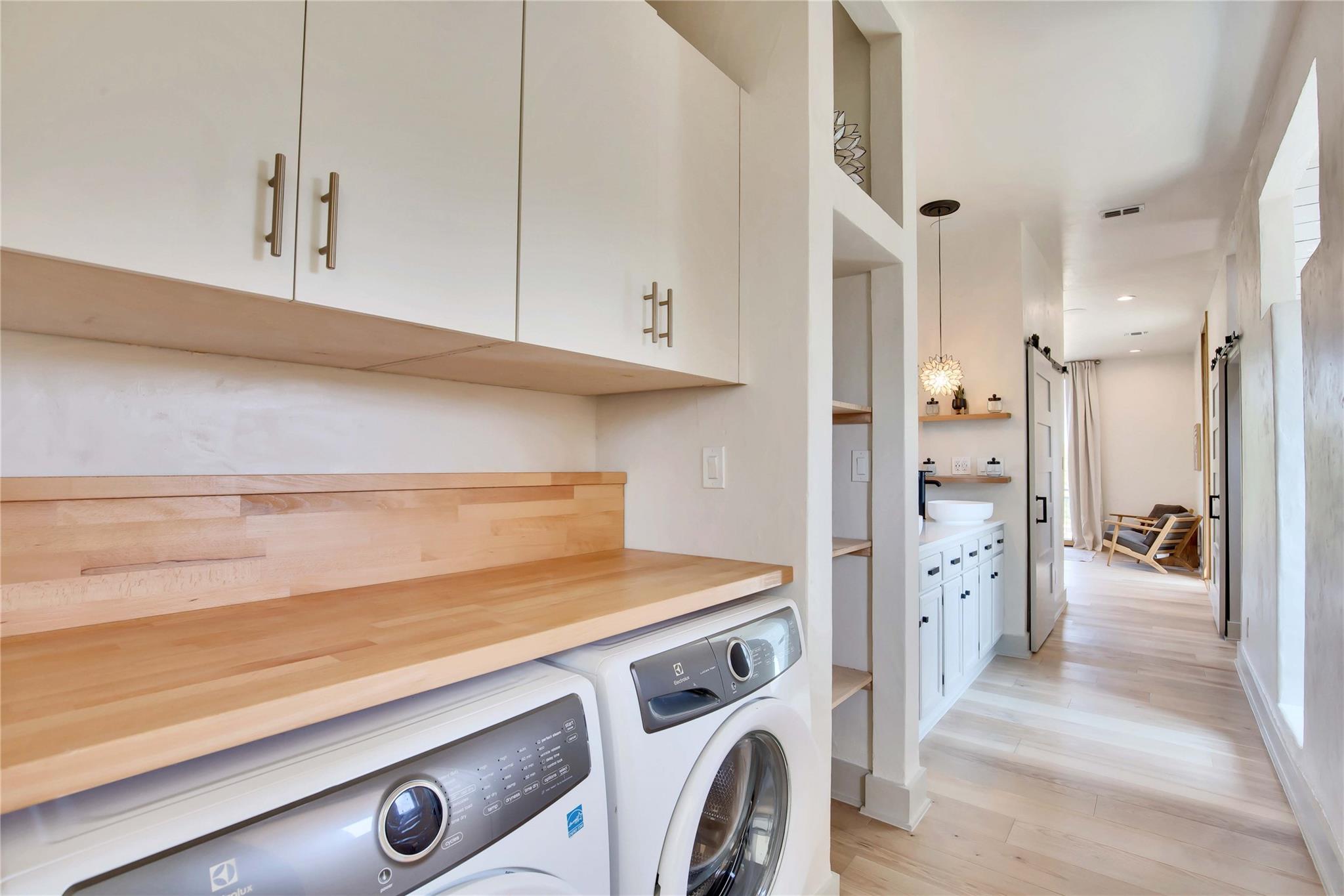 Image 38 of 38 For 609 Creekwood Dr