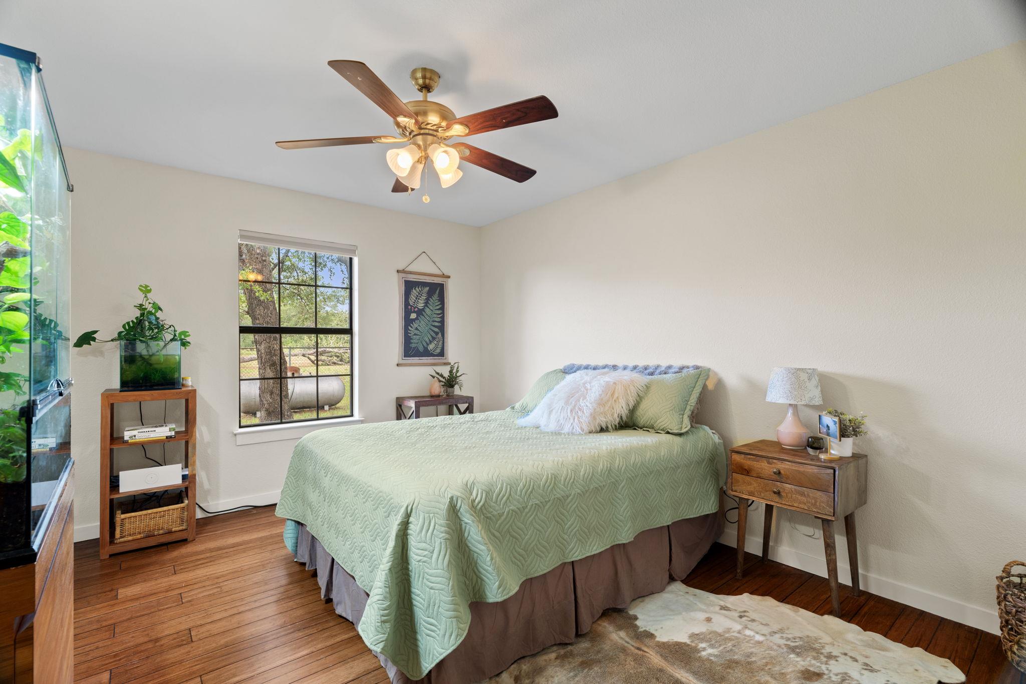 Image 18 of 38 For 3434 Prairie Lea Rd