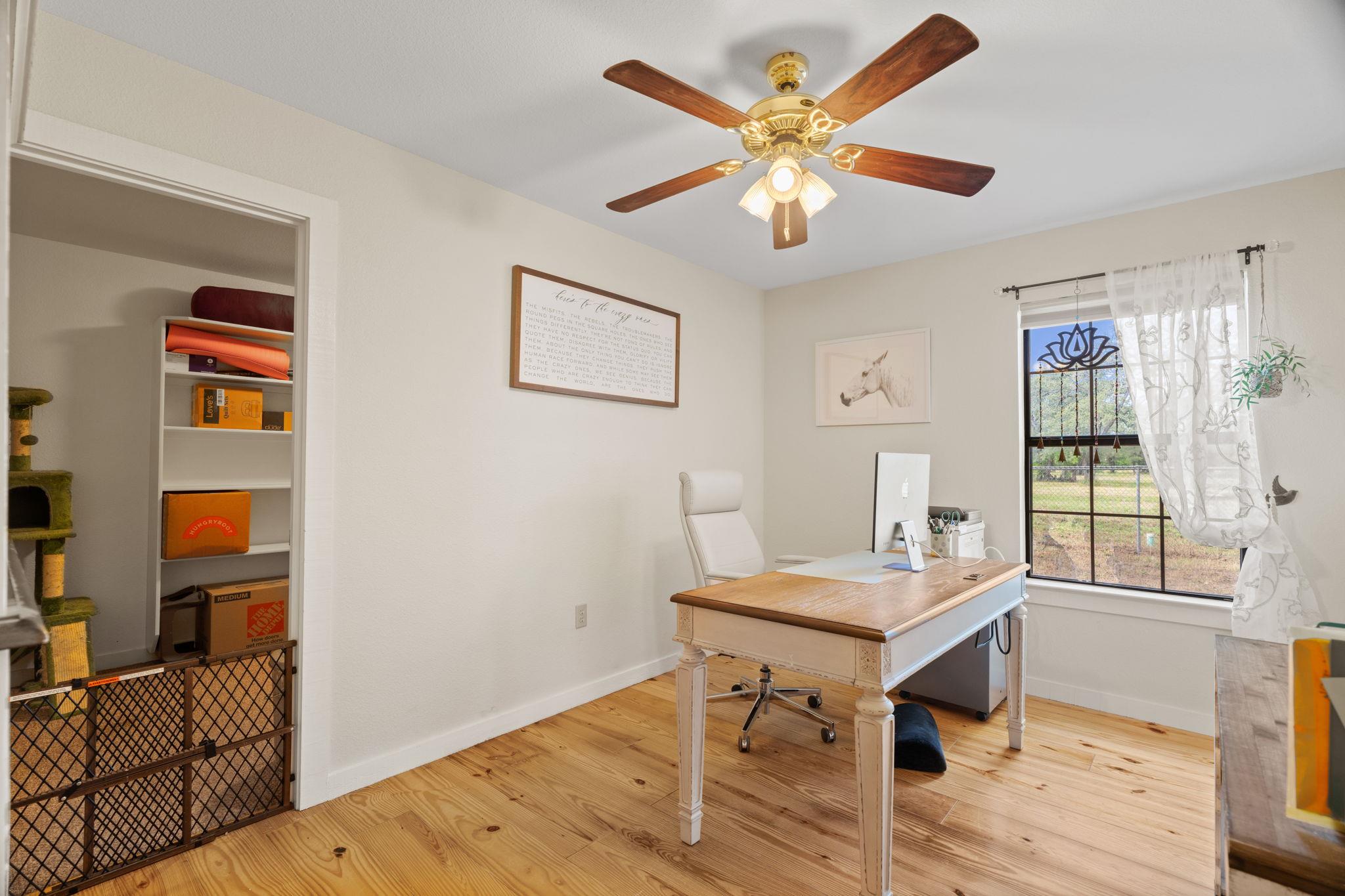 Image 21 of 38 For 3434 Prairie Lea Rd