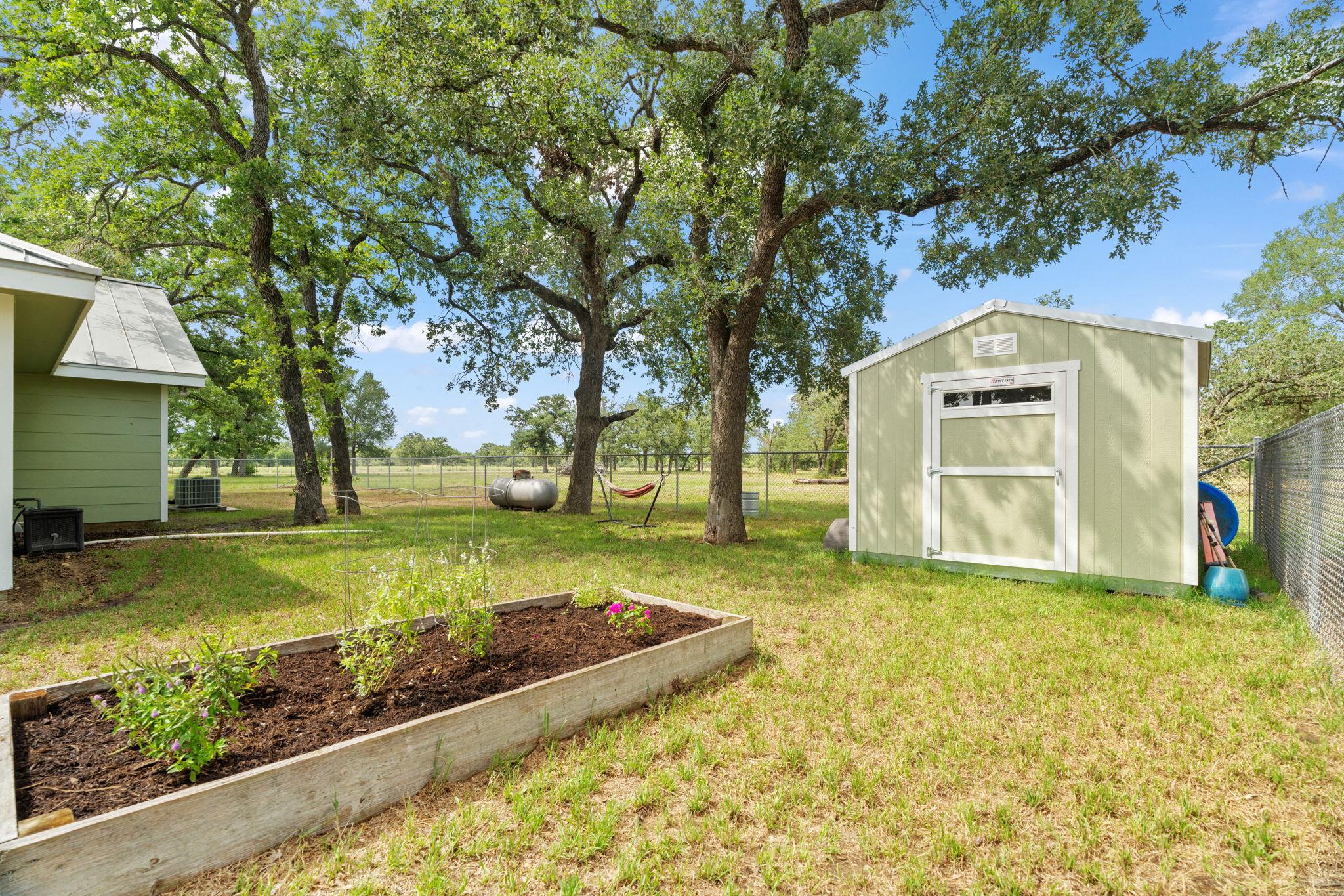 Image 30 of 38 For 3434 Prairie Lea Rd