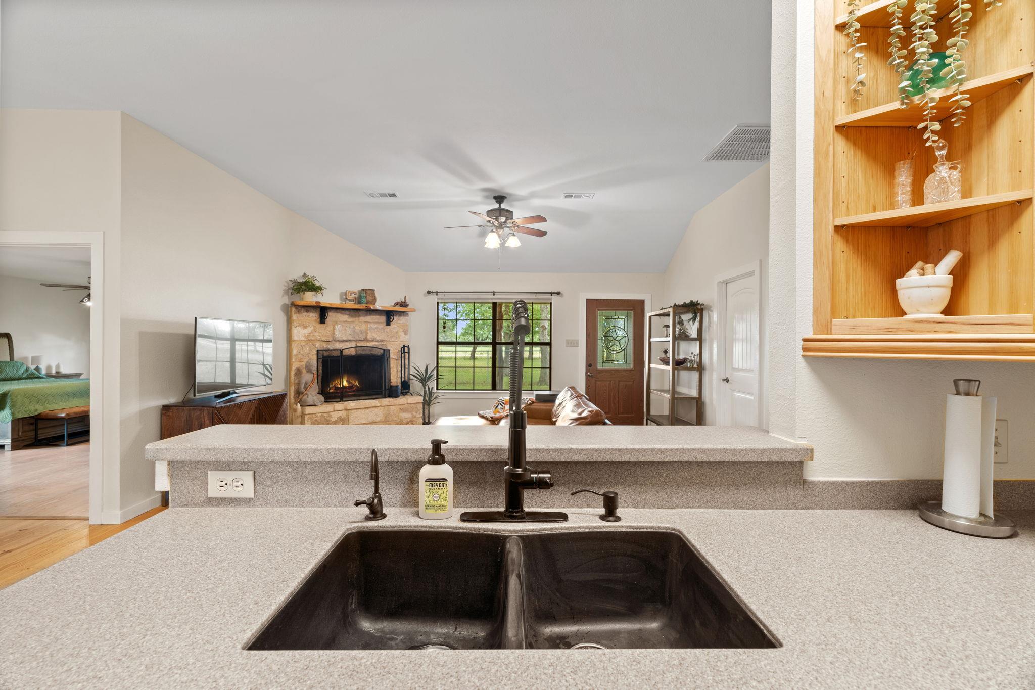 Image 9 of 38 For 3434 Prairie Lea Rd