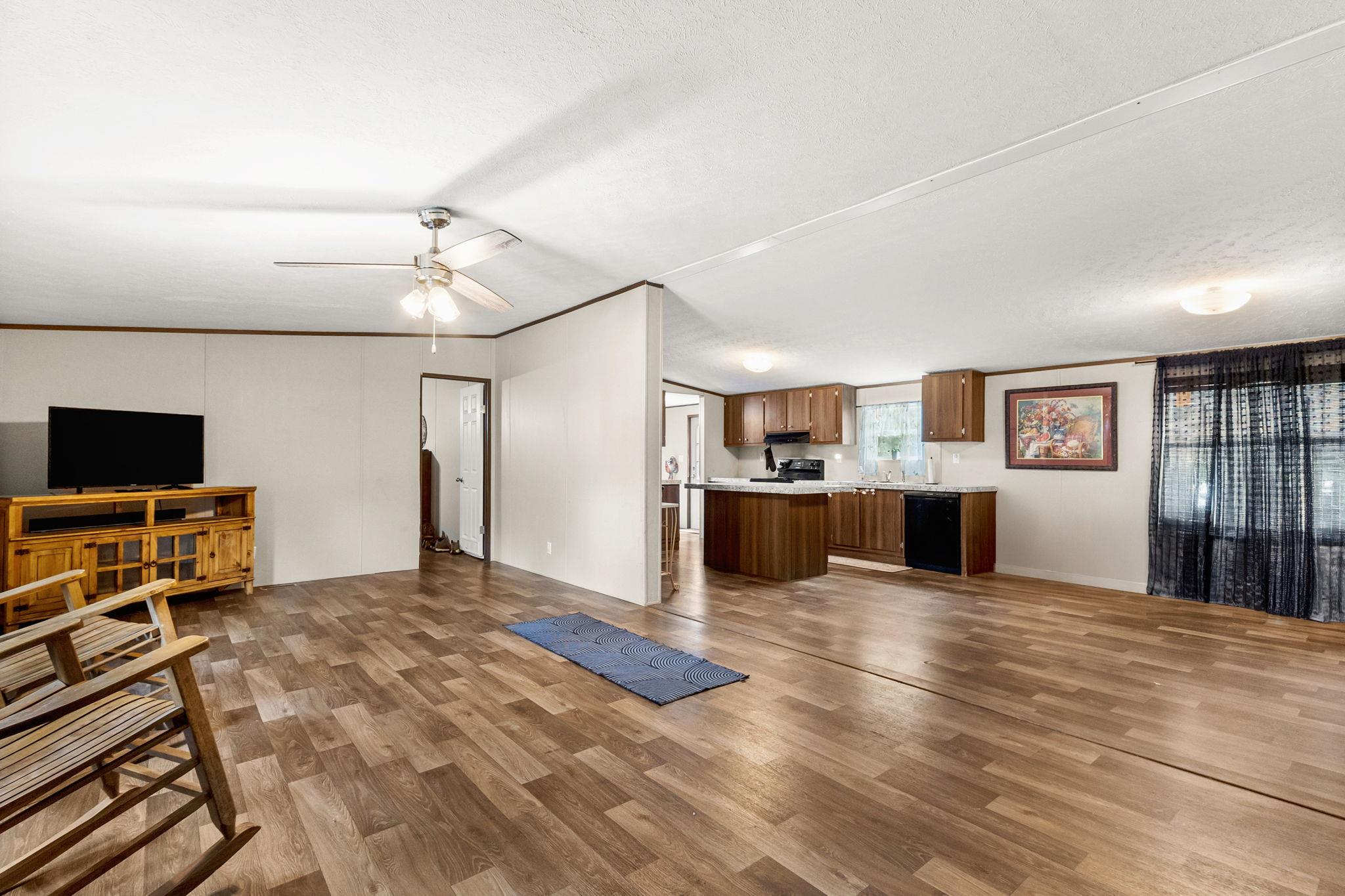 Image 4 of 23 For 161 High Point Rdg