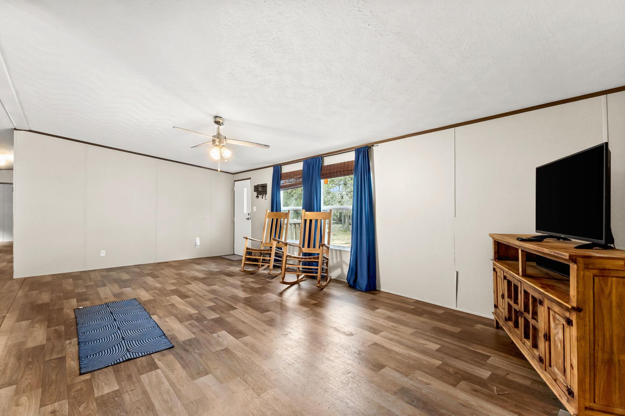 Image 5 of 23 For 161 High Point Rdg