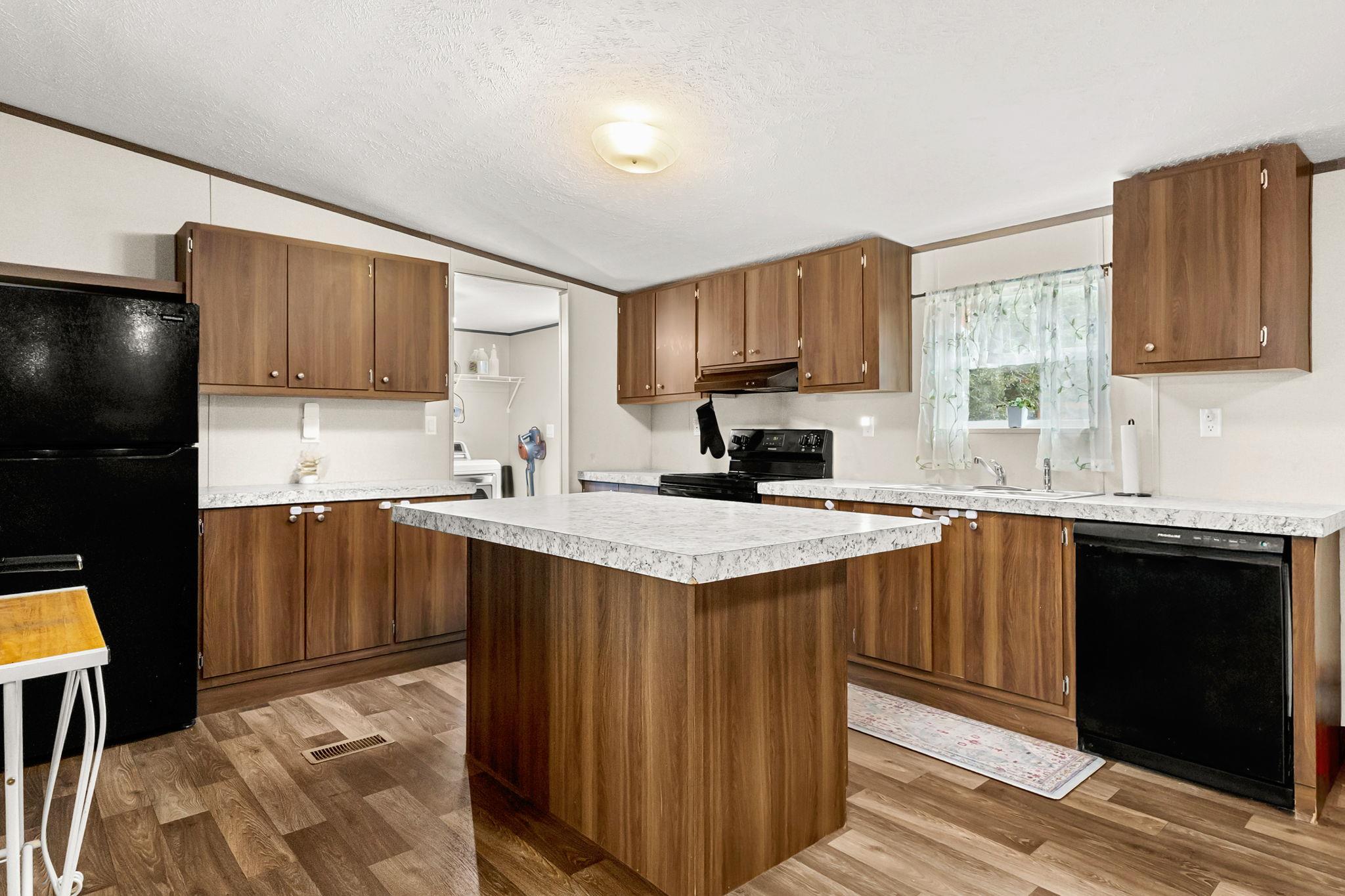 Image 7 of 23 For 161 High Point Rdg