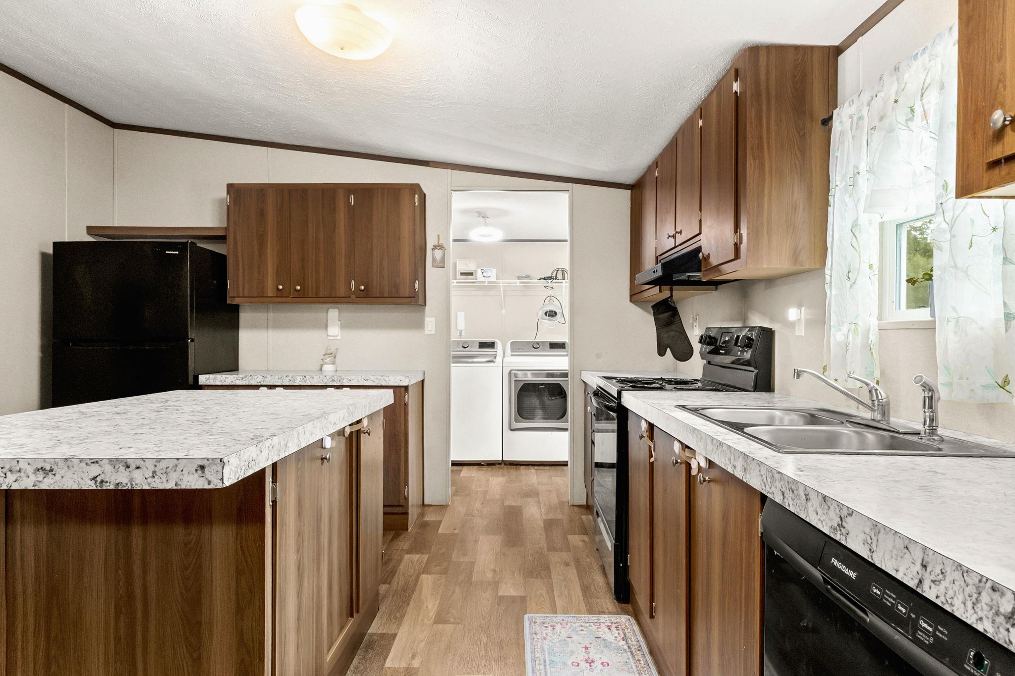 Image 8 of 23 For 161 High Point Rdg