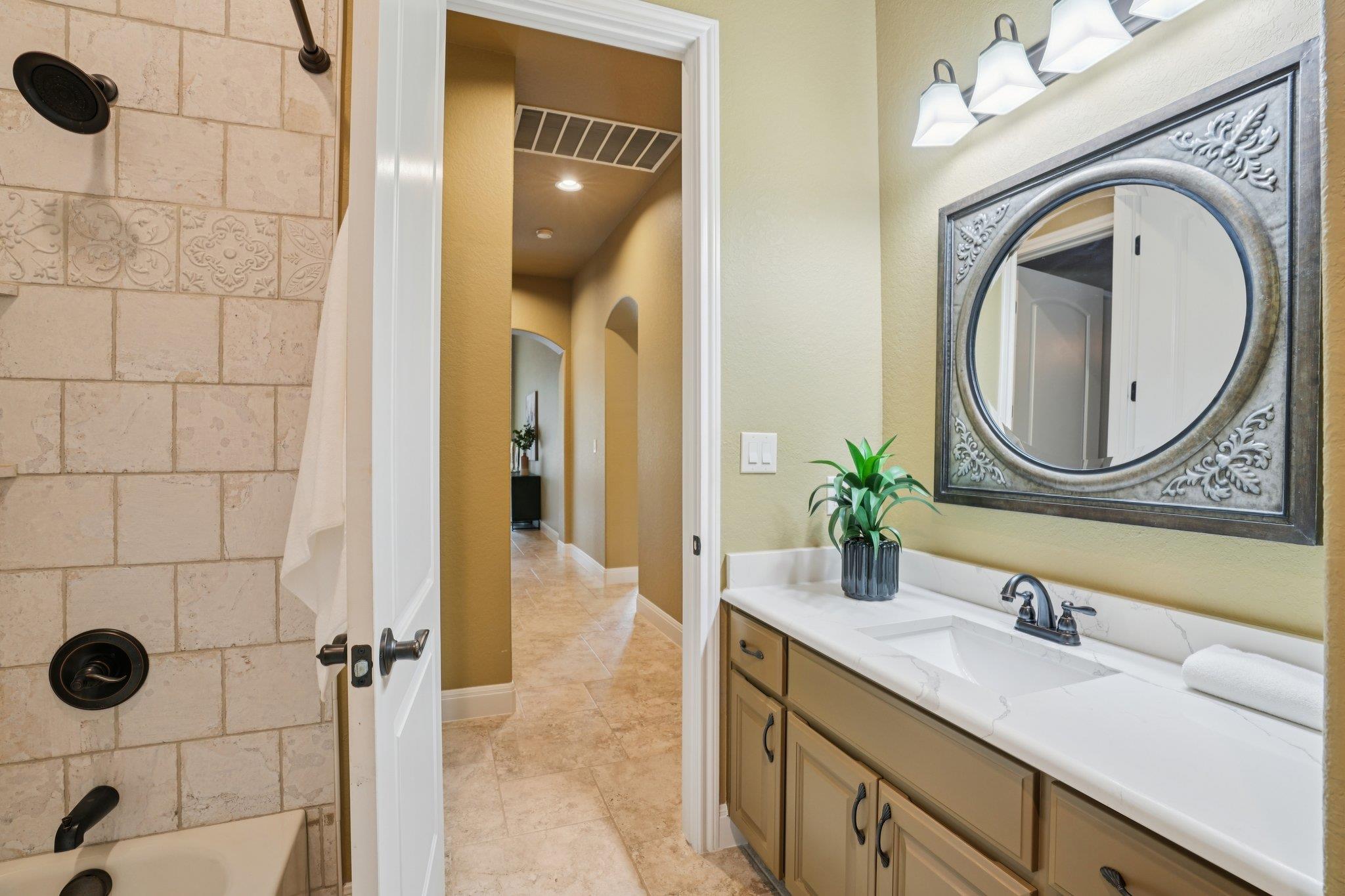 Image 19 of 30 For 2225 Elm Cedar Dr