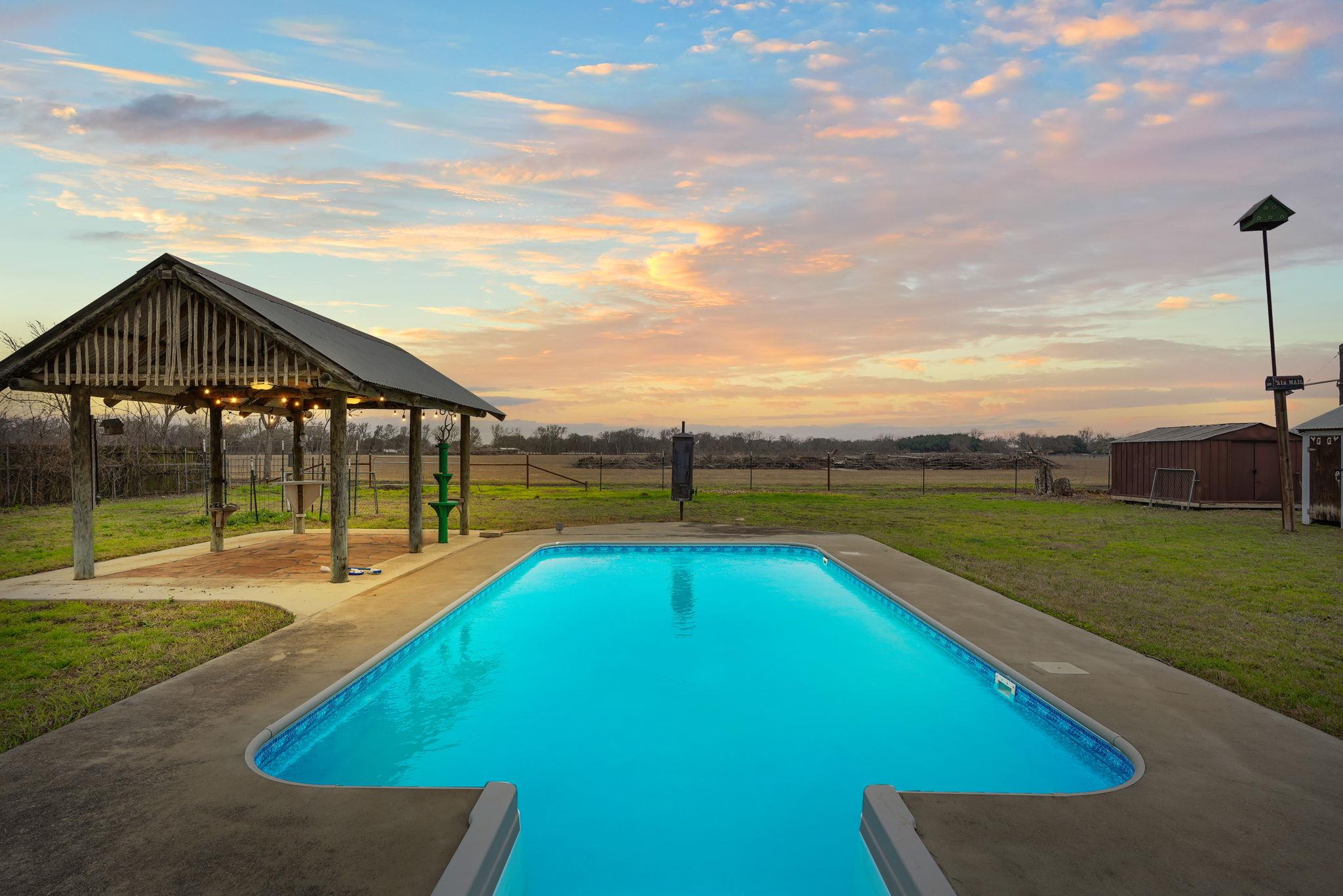 Details for 358 Lake Placid Dr, Seguin, TX 78155