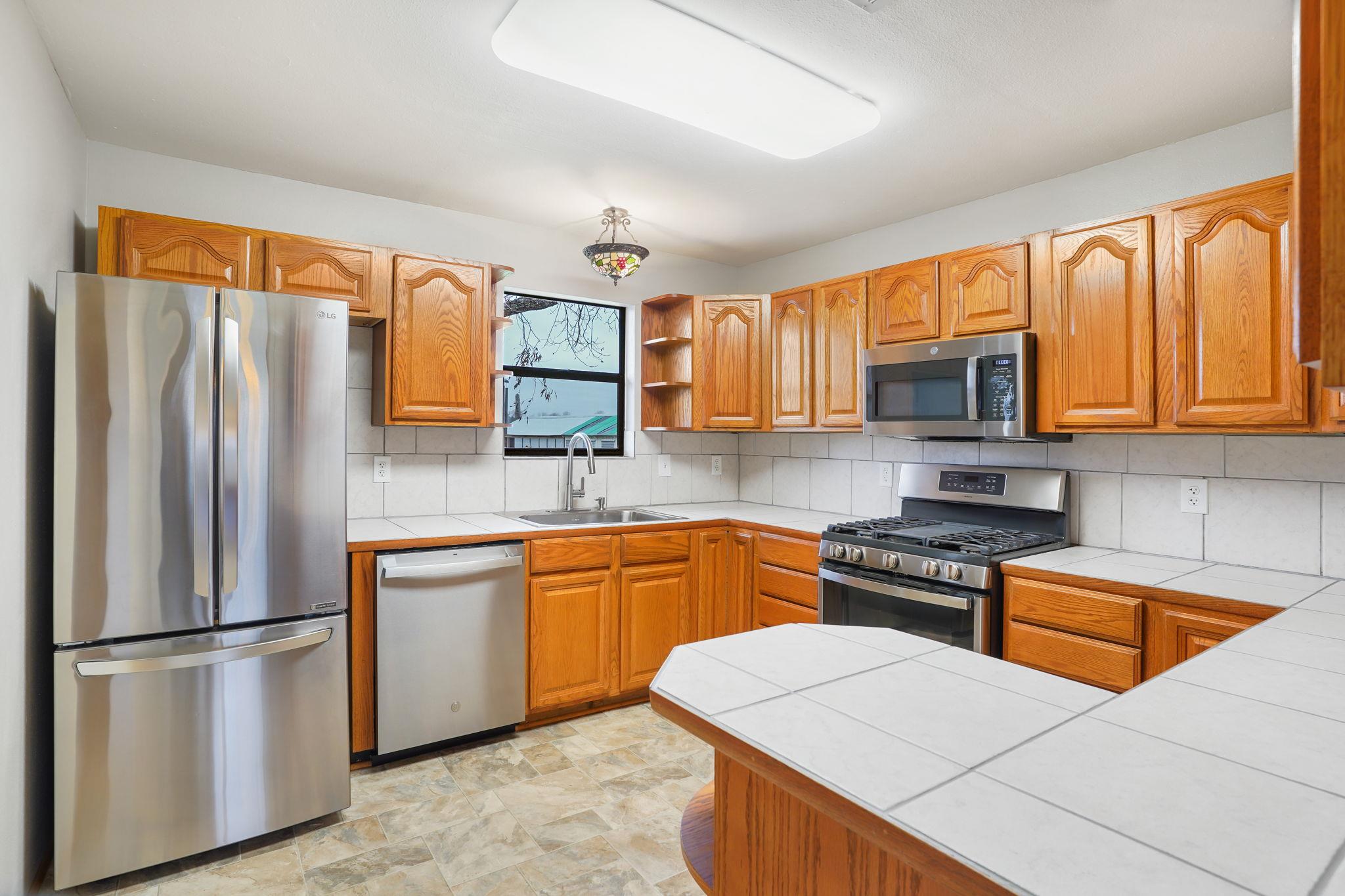 Image 12 of 34 For 358 Lake Placid Dr