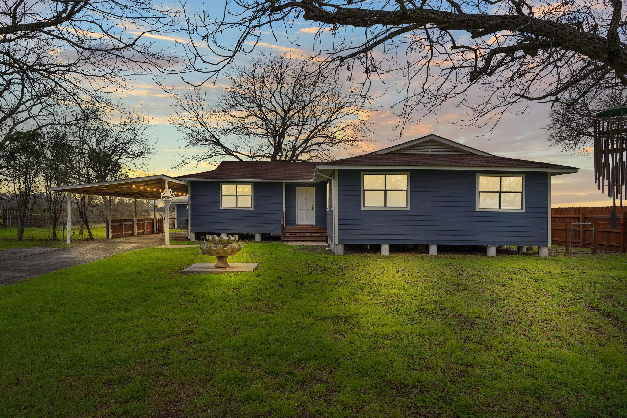 Image 2 of 34 For 358 Lake Placid Dr