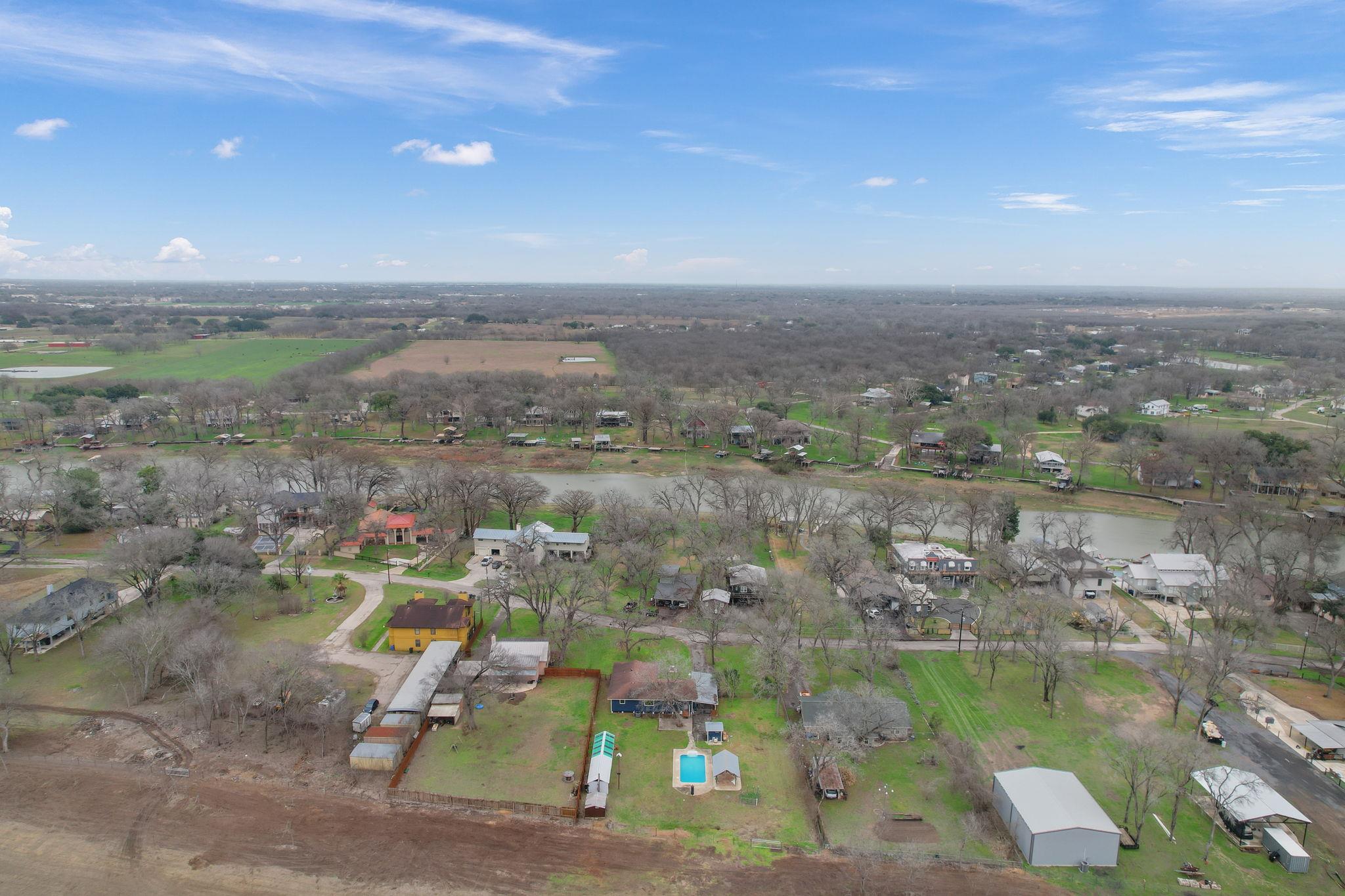 Image 29 of 34 For 358 Lake Placid Dr