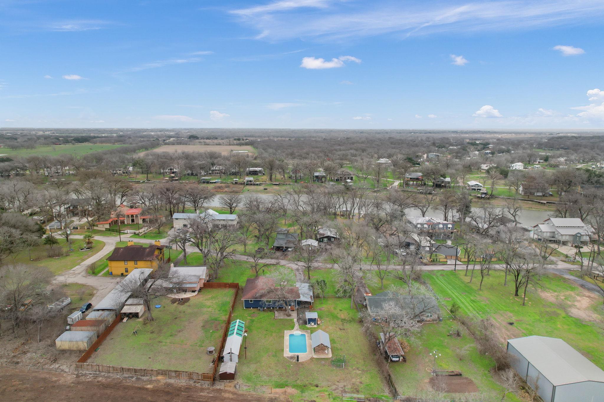 Image 30 of 34 For 358 Lake Placid Dr