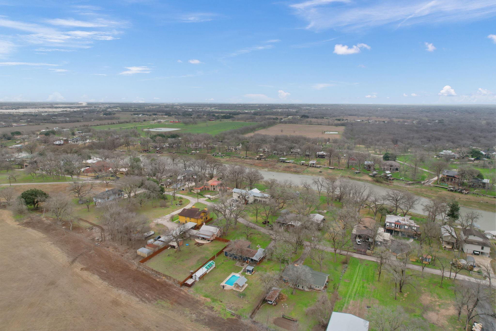 Image 31 of 34 For 358 Lake Placid Dr