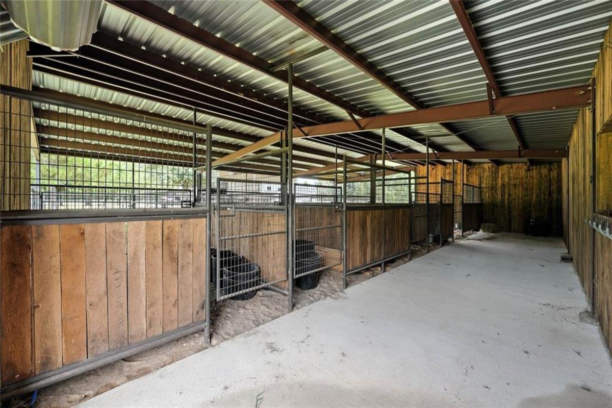 Image 12 of 40 For 705 Antioch Rd