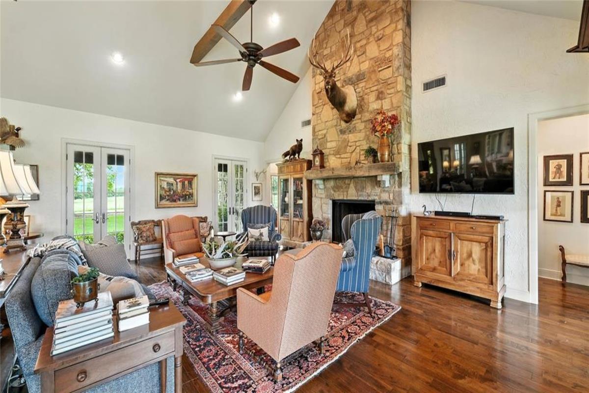 Image 15 of 40 For 705 Antioch Rd