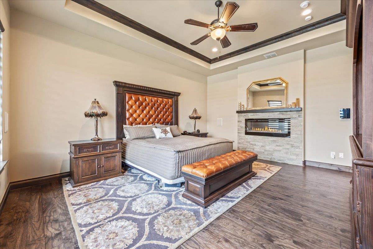 Image 14 of 40 For 742 Pacific Pl