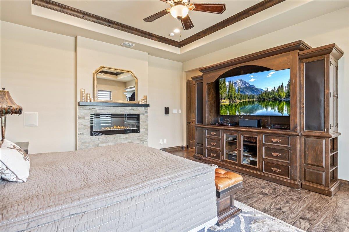 Image 15 of 40 For 742 Pacific Pl