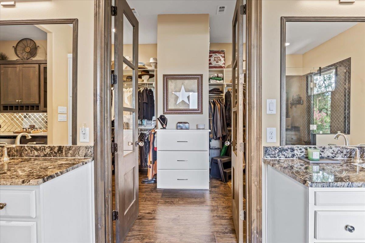 Image 18 of 40 For 742 Pacific Pl