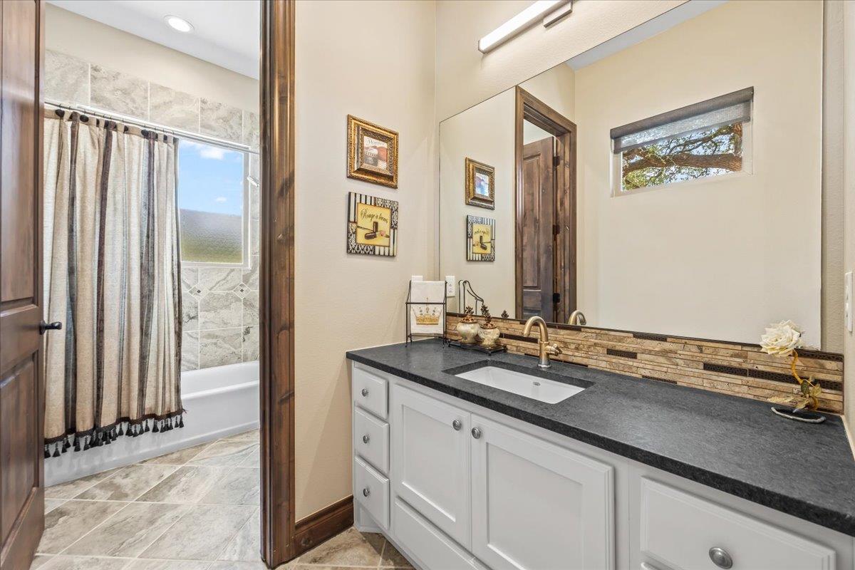 Image 20 of 40 For 742 Pacific Pl