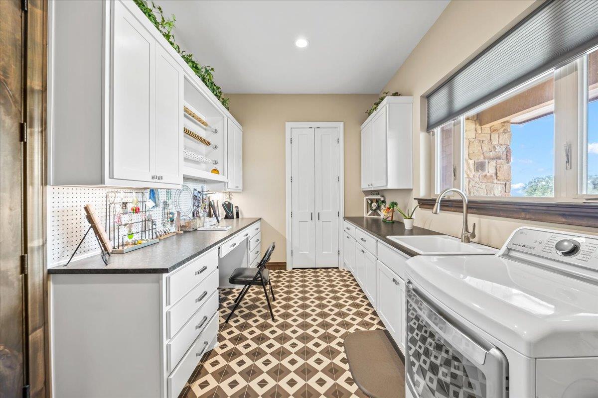 Image 28 of 40 For 742 Pacific Pl