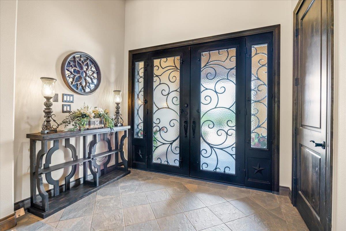 Image 3 of 40 For 742 Pacific Pl