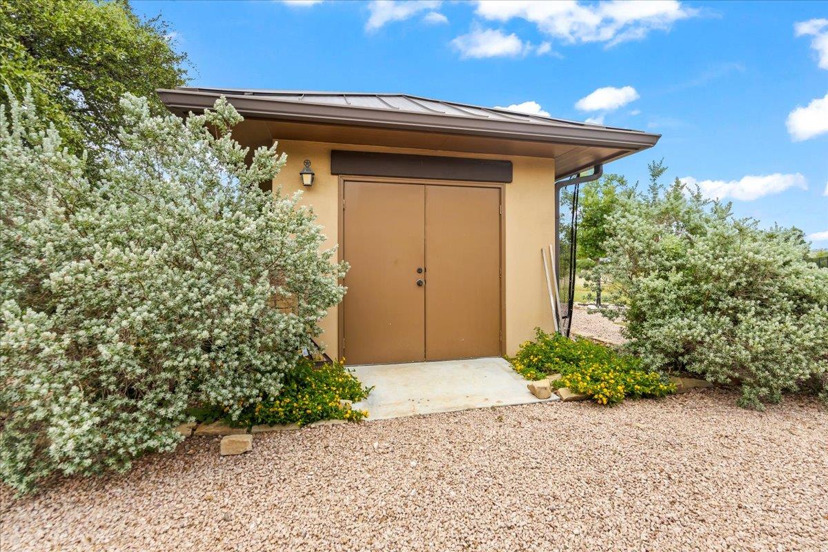 Image 33 of 40 For 742 Pacific Pl