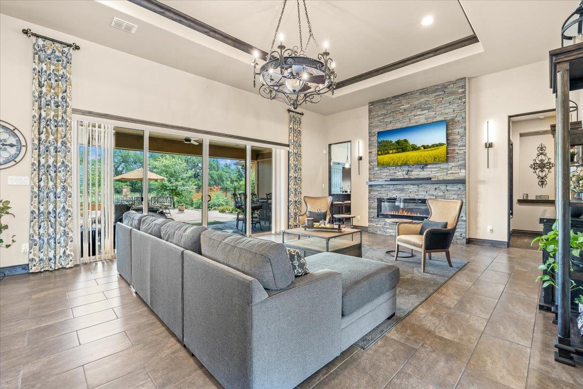 Image 4 of 40 For 742 Pacific Pl