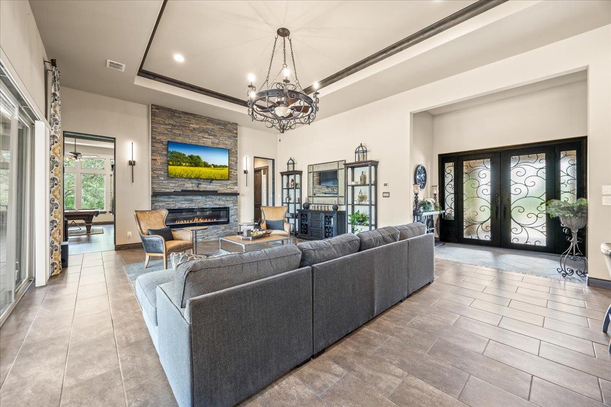 Image 5 of 40 For 742 Pacific Pl