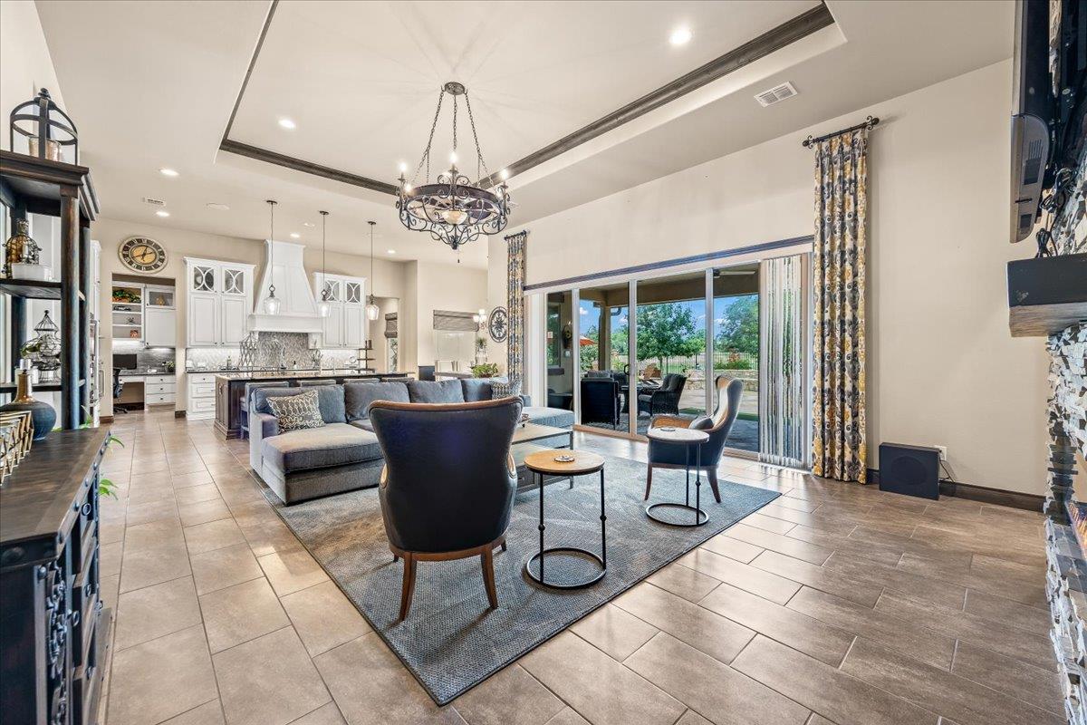 Image 6 of 40 For 742 Pacific Pl