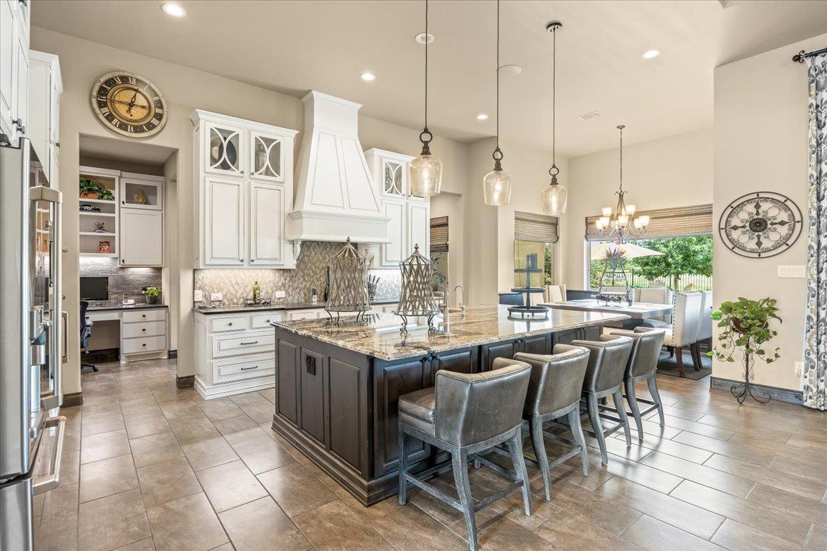 Image 8 of 40 For 742 Pacific Pl