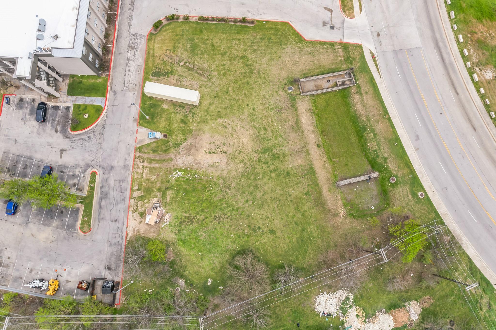 Image 11 of 15 For 350 Chisholm Pkwy