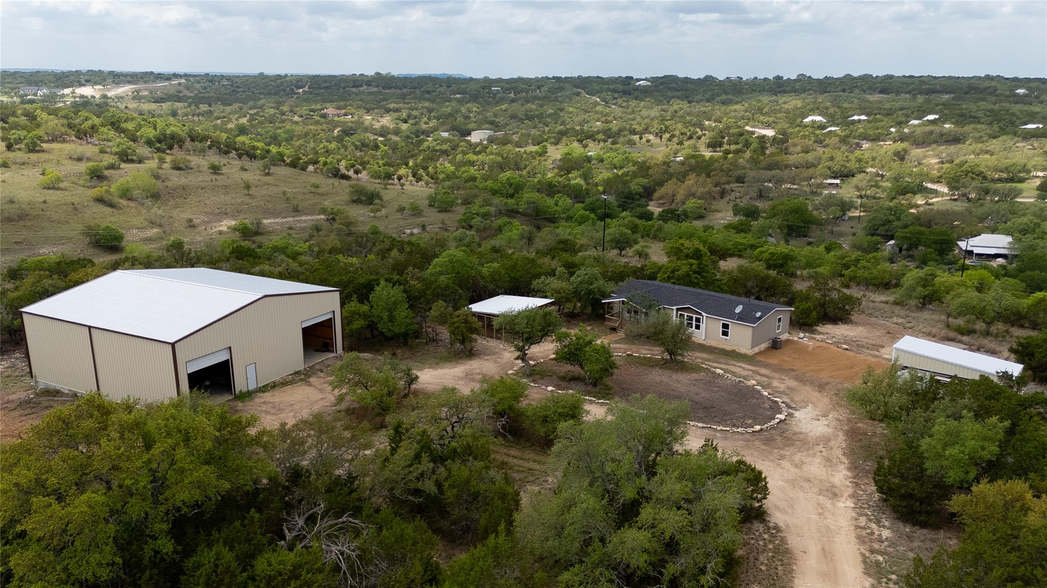 Image 2 of 40 For 722 Wildwood Ln