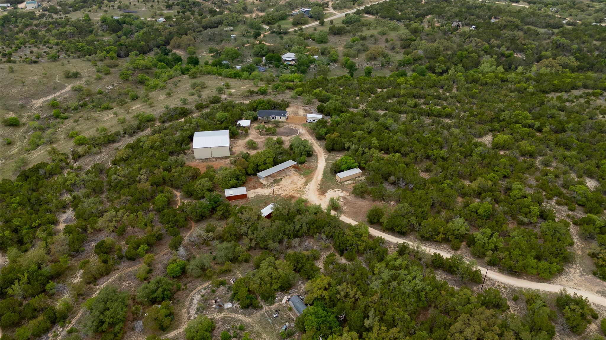 Image 3 of 40 For 722 Wildwood Ln