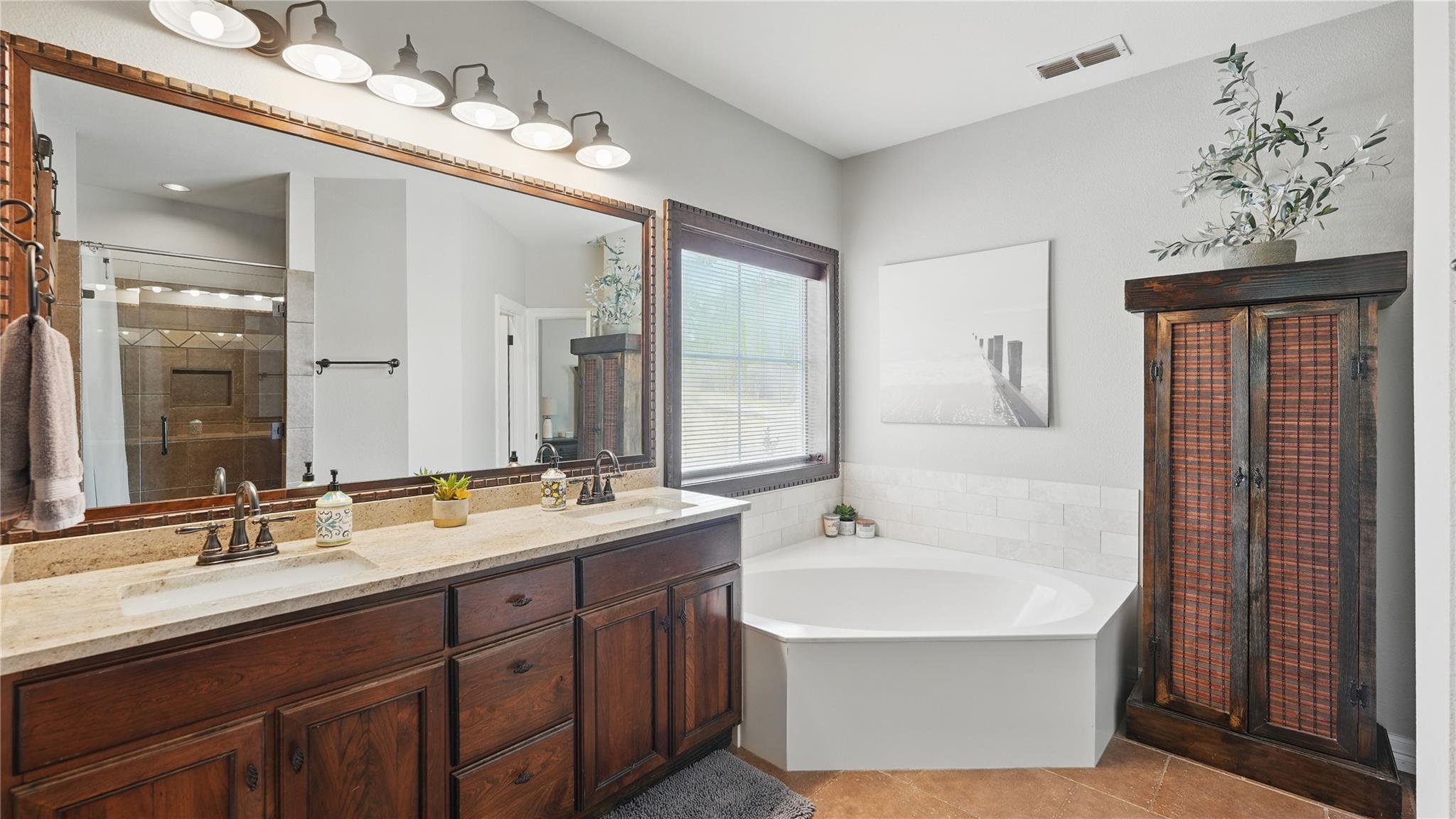 Image 19 of 40 For 3420 Lariat Ridge