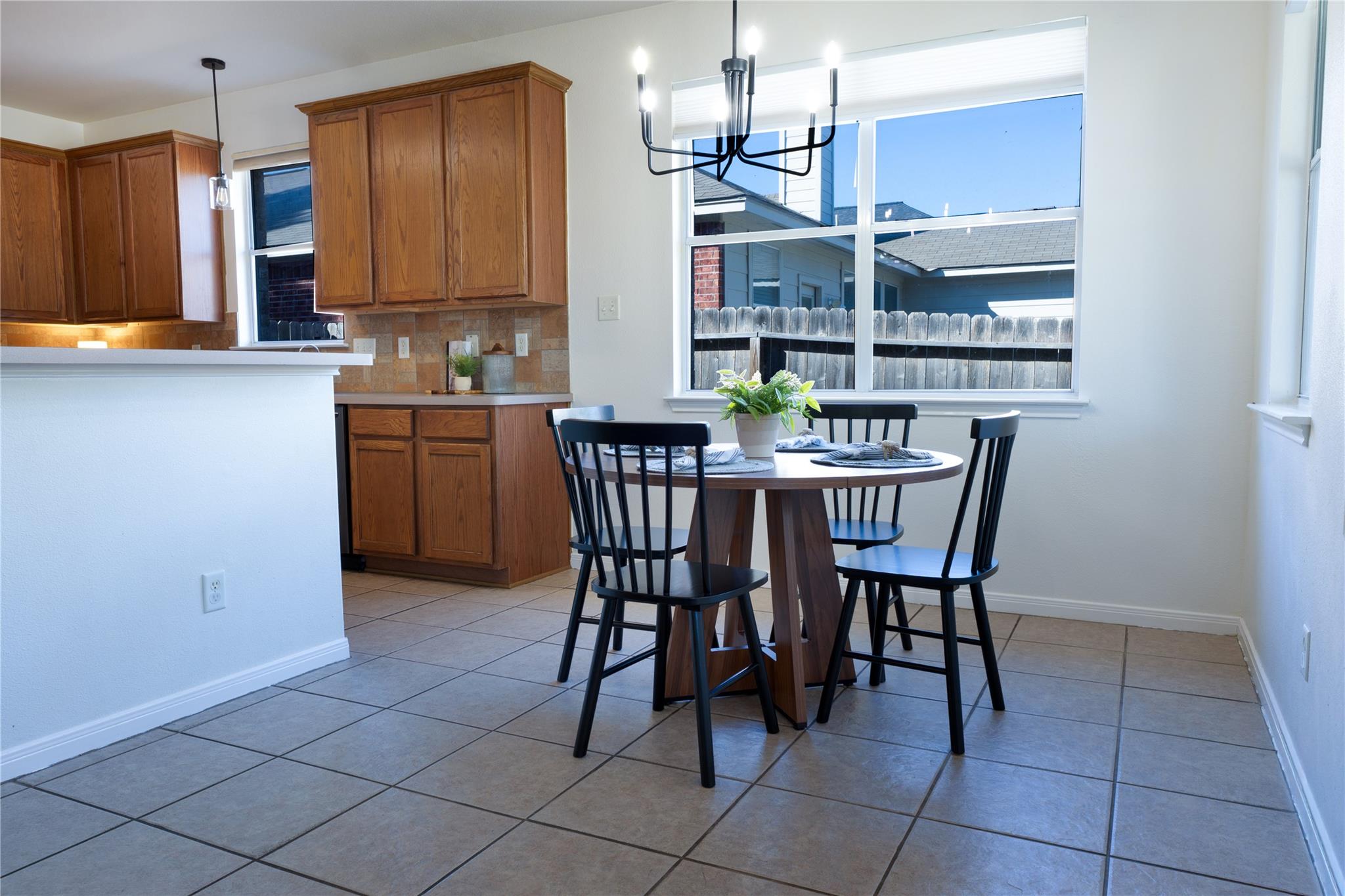 Image 12 of 36 For 2057 Dove Crossing Dr