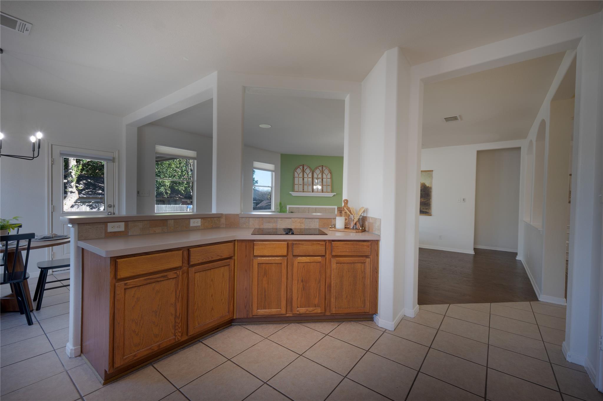 Image 17 of 36 For 2057 Dove Crossing Dr