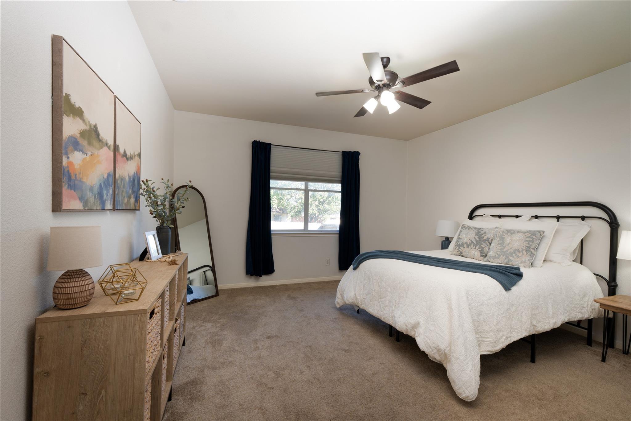 Image 19 of 36 For 2057 Dove Crossing Dr