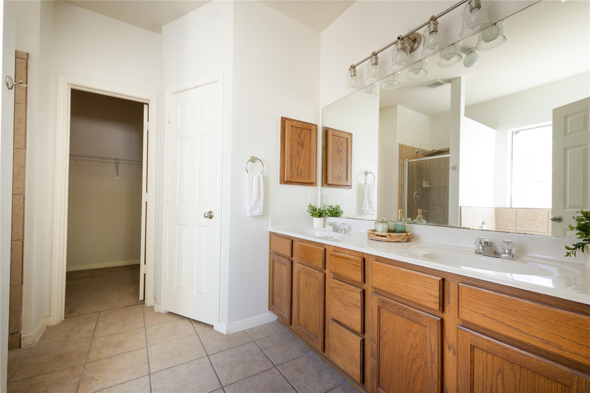 Image 22 of 36 For 2057 Dove Crossing Dr