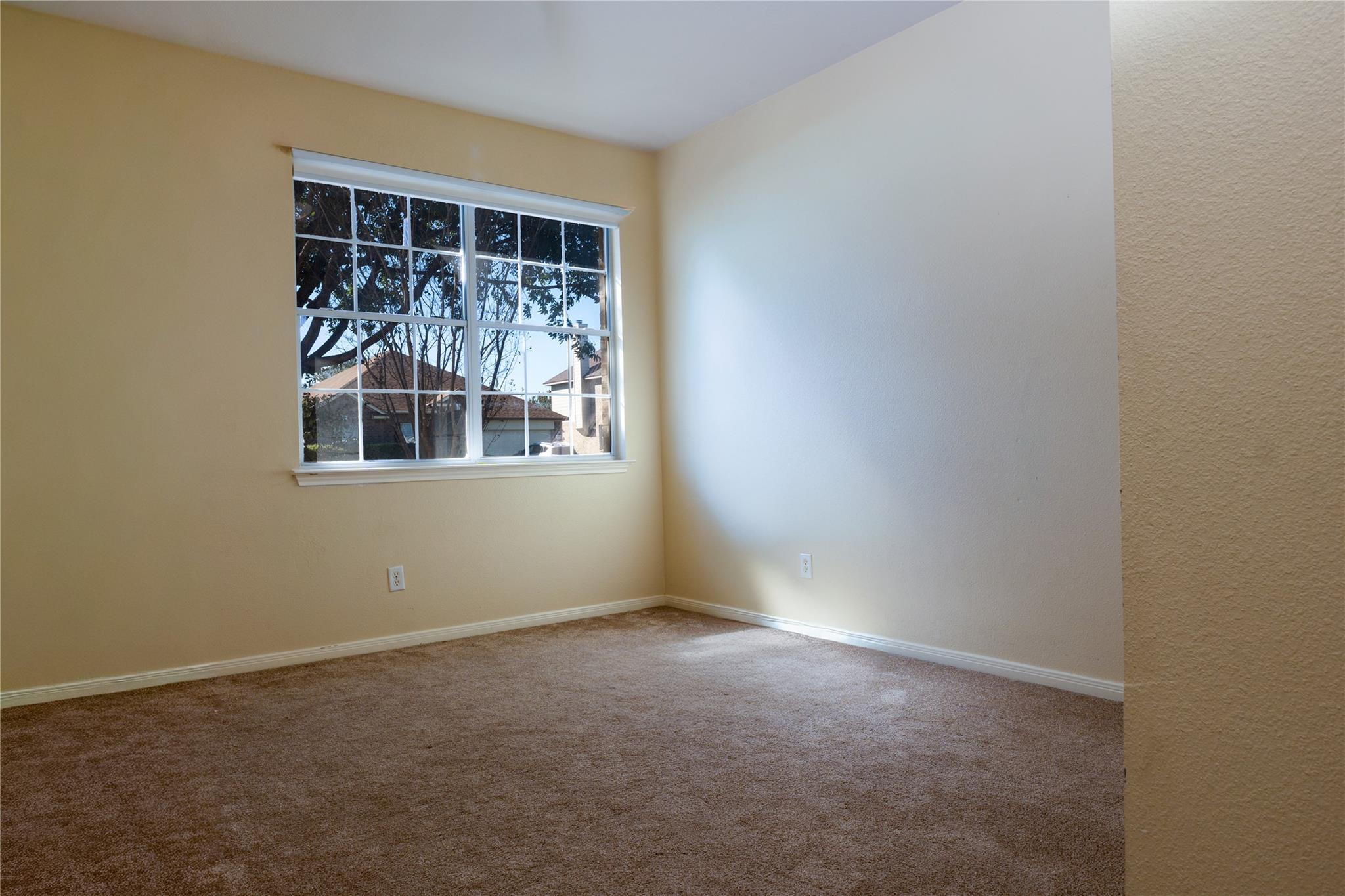 Image 25 of 36 For 2057 Dove Crossing Dr