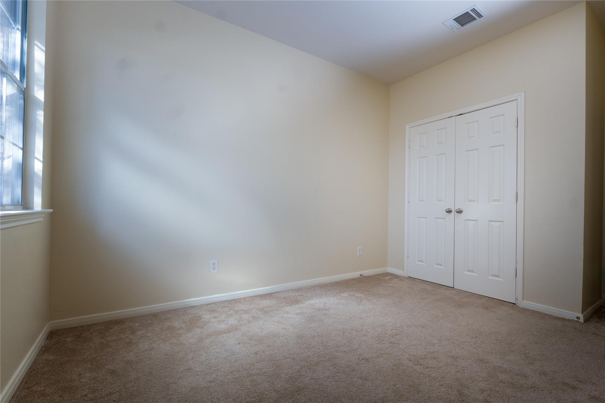 Image 26 of 36 For 2057 Dove Crossing Dr