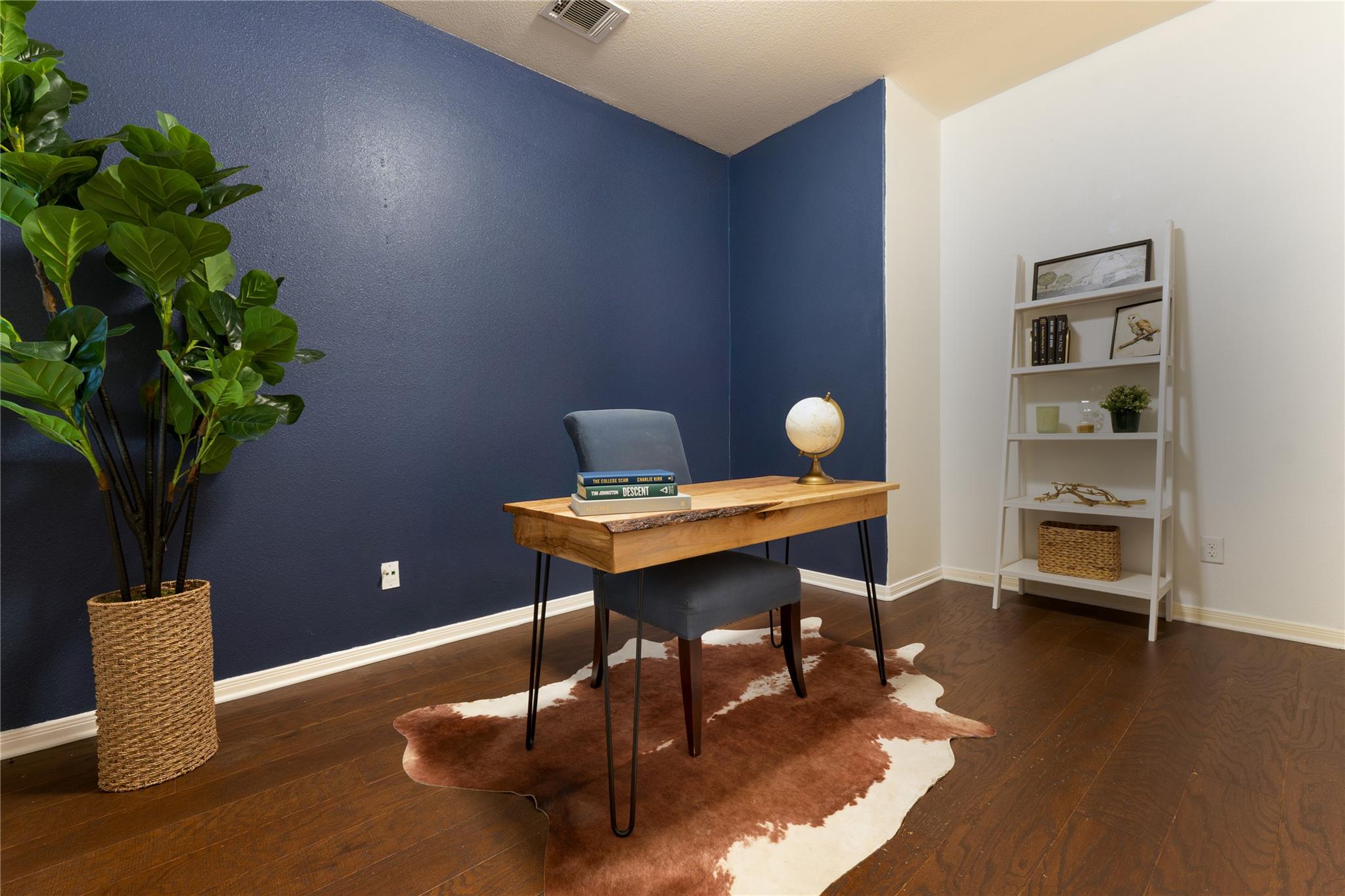 Image 6 of 36 For 2057 Dove Crossing Dr