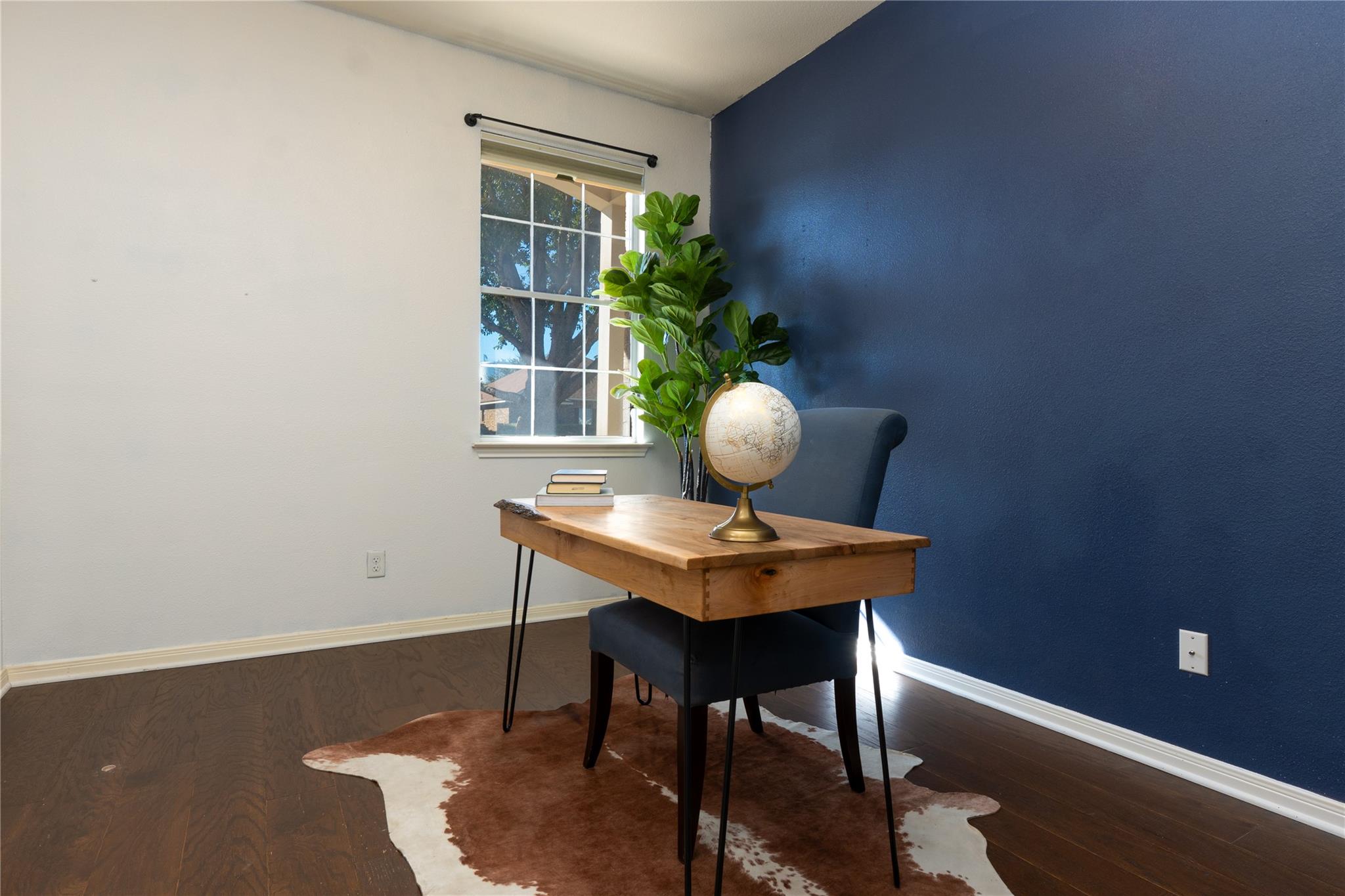 Image 7 of 36 For 2057 Dove Crossing Dr