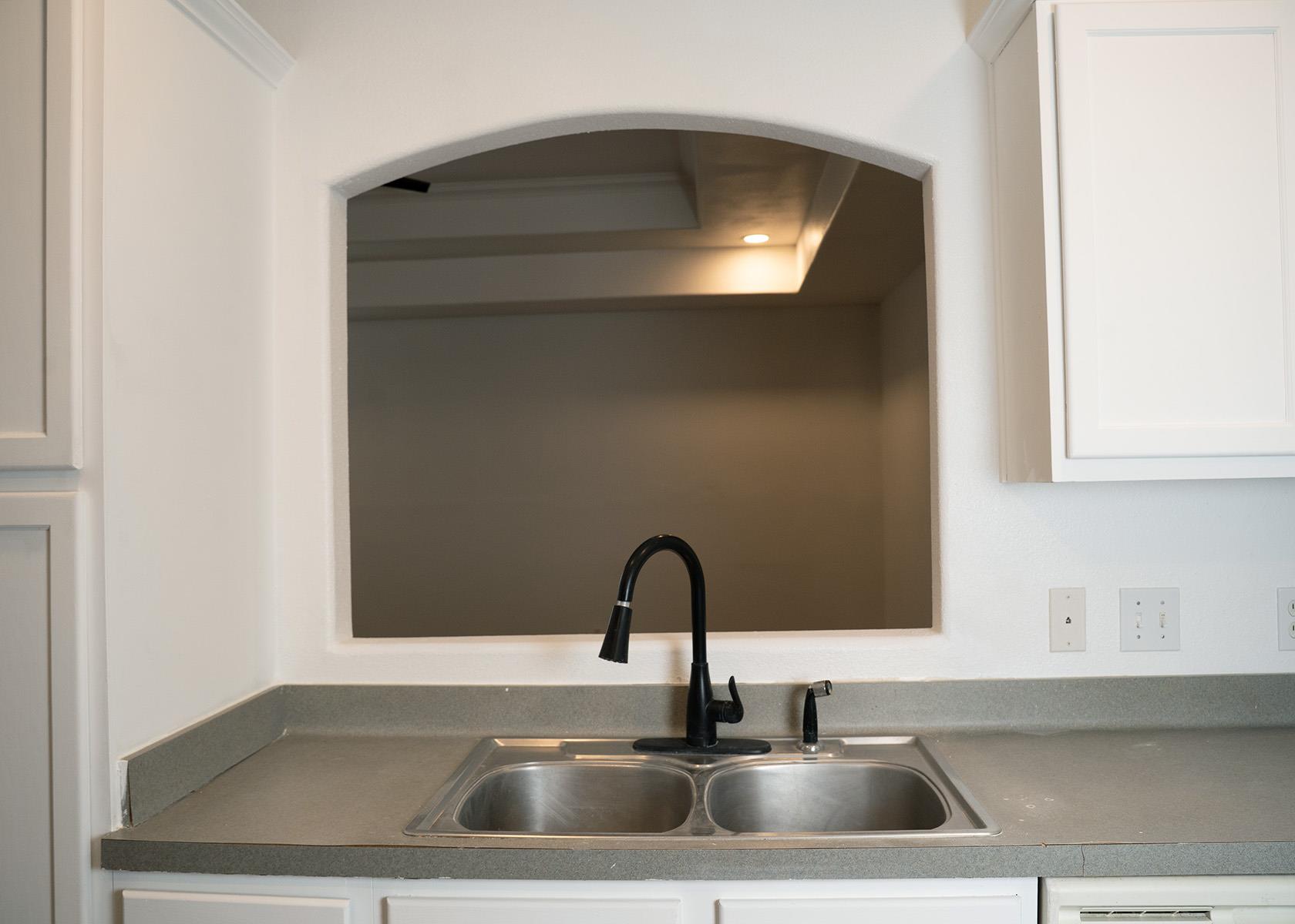 Image 16 of 37 For 2846 Wyoming St