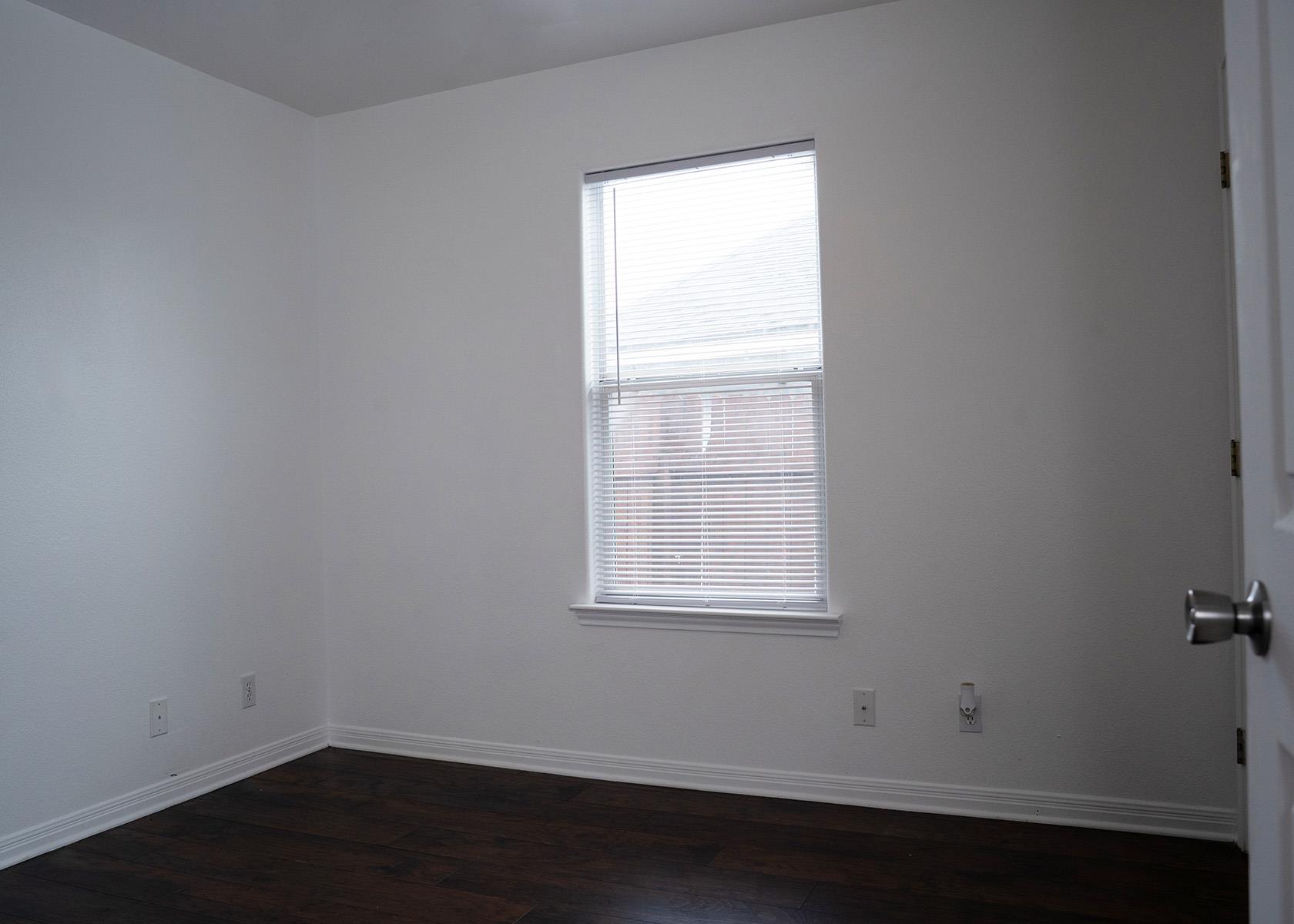 Image 27 of 37 For 2846 Wyoming St