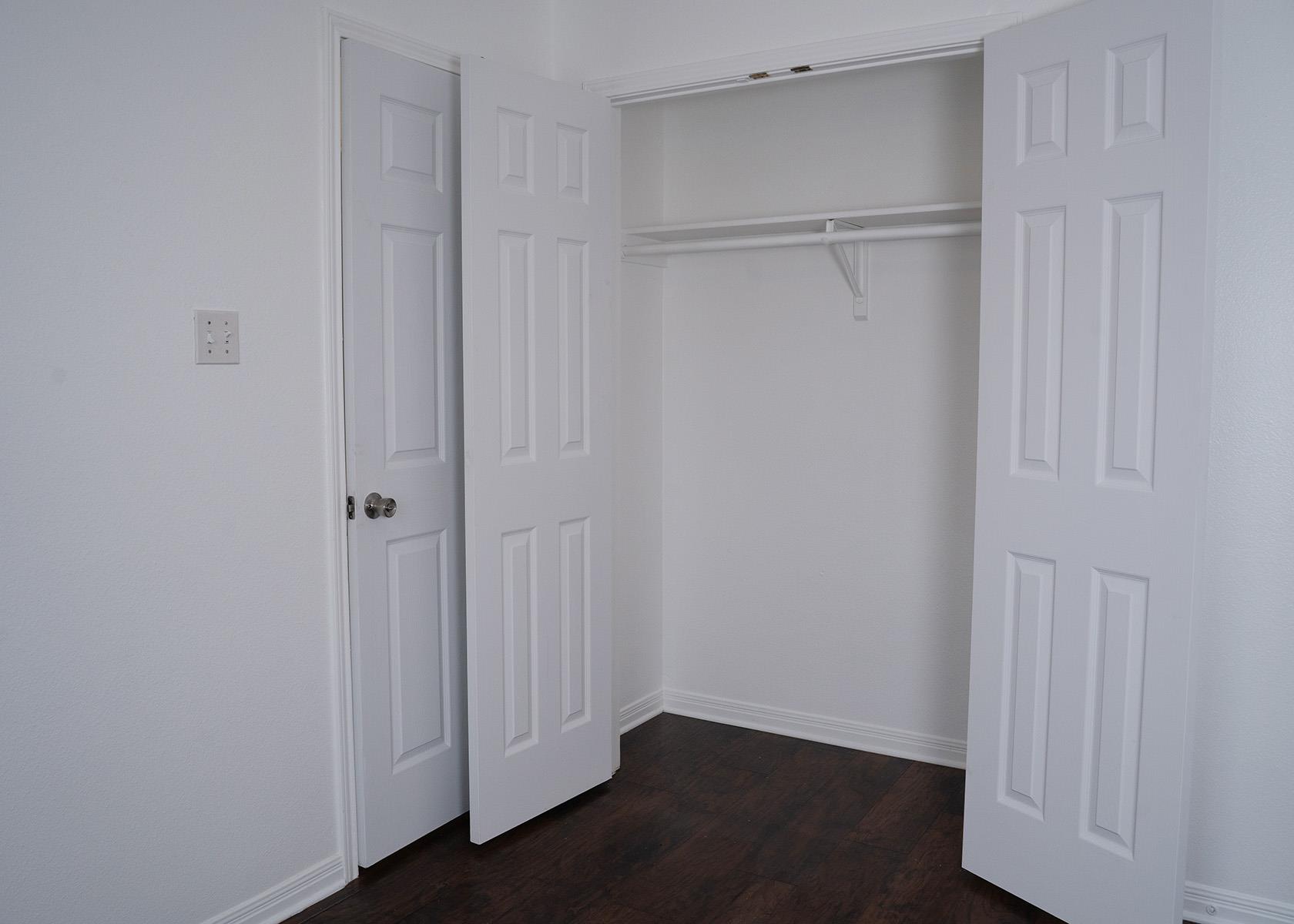 Image 30 of 37 For 2846 Wyoming St