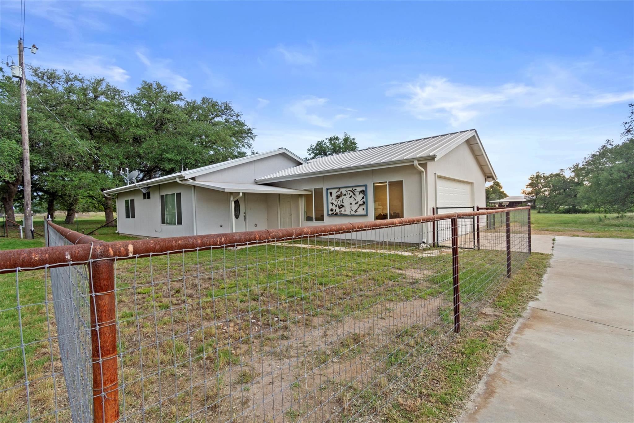 Image 29 of 40 For 8169 Ranch Road 2338