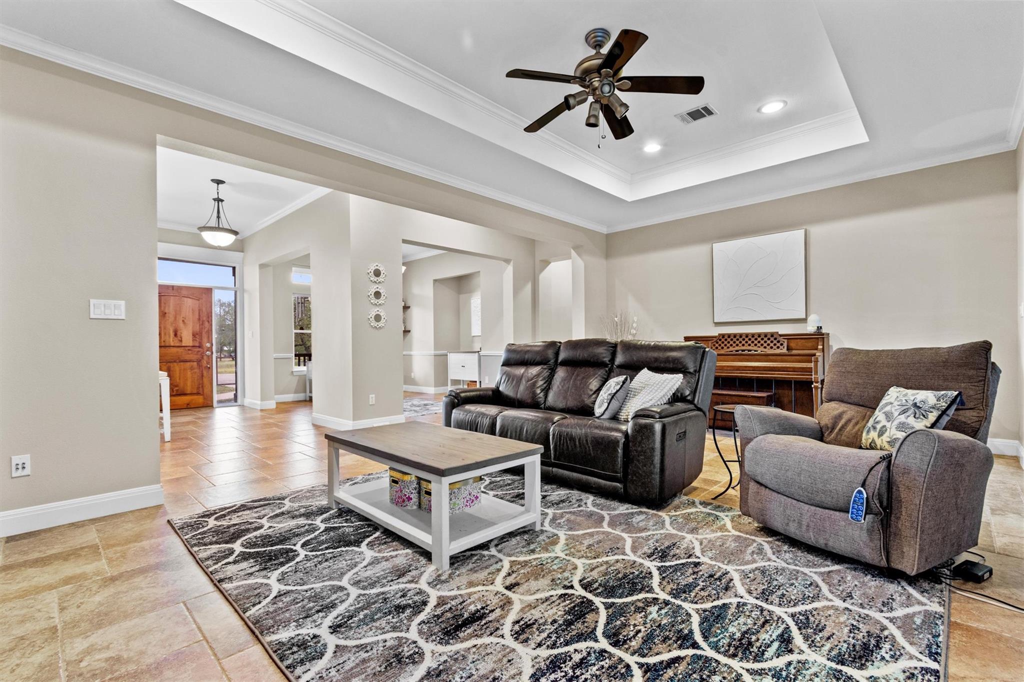 Image 4 of 40 For 8169 Ranch Road 2338