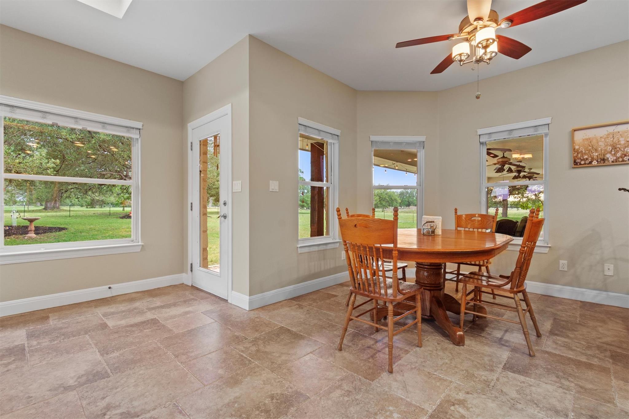 Image 6 of 40 For 8169 Ranch Road 2338