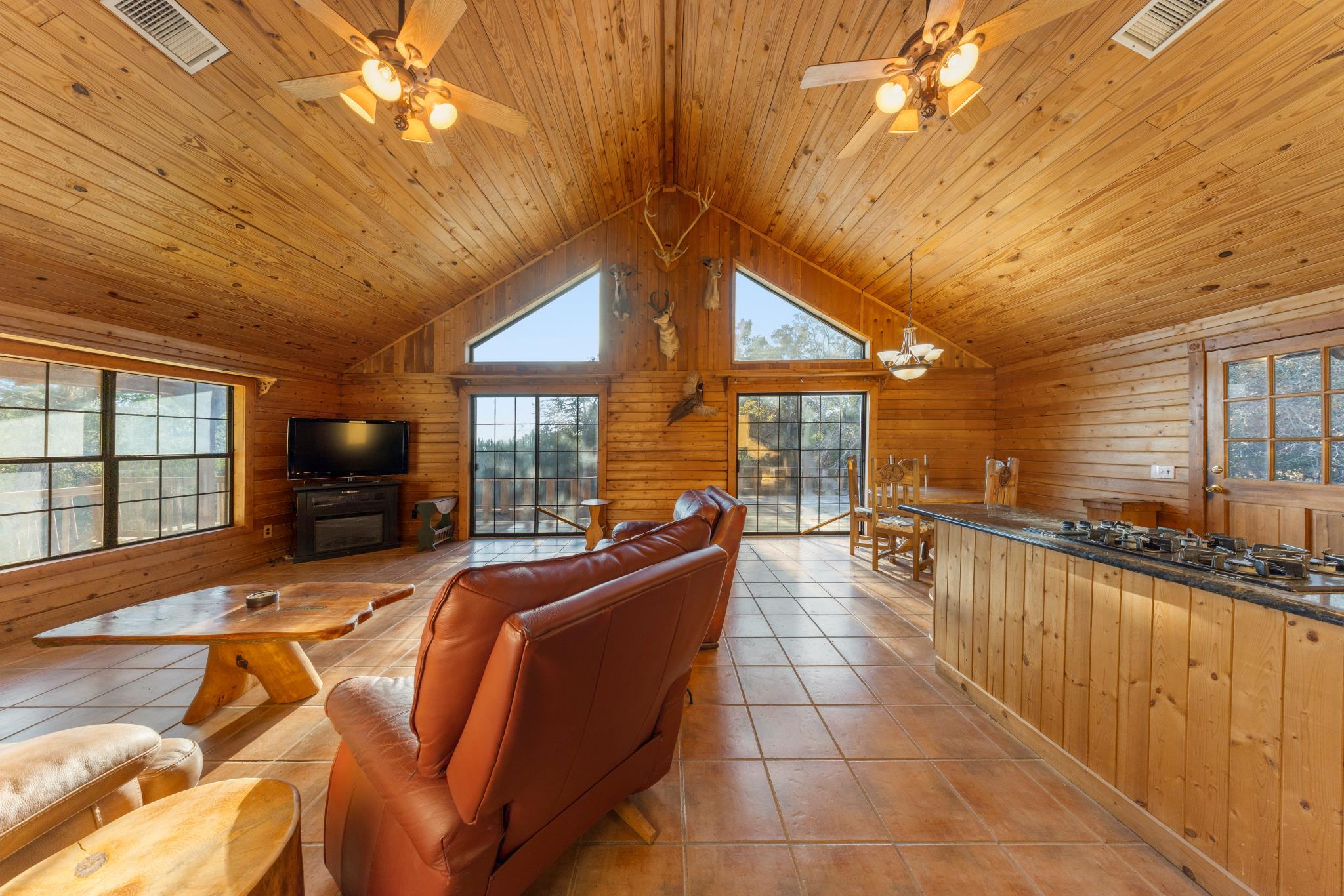 Image 14 of 29 For 1045 Bellewood